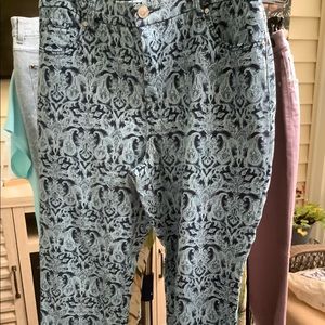 Chico’s so slimming jeans